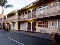 Anaheim Discovery Inn and Suites Hotels near Rte 66