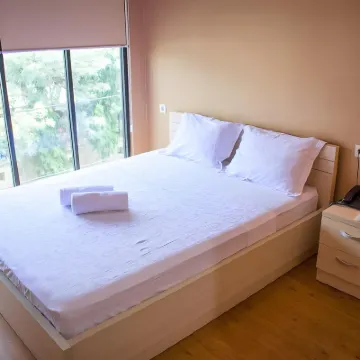 W Home Express Tebet Các khách sạn gần Ga Tebet
