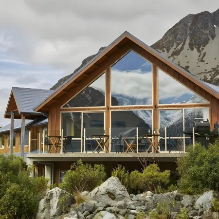 Aoraki Mount Cook Alpine Lodge