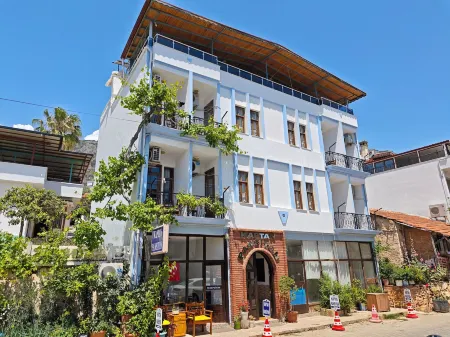 Kaptan Pansiyon Отели рядом с достопримечательностью «Antiphellos Ancient City»