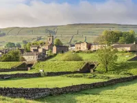 Dales Barn Top