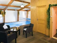 The Originals Boutique, Grand Hôtel Saint-Pierre, Aurillac - Pools