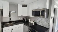 Old Town Modern 2bed/1bath home with patio & yard
