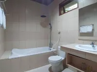 Samosir Villa Resort Hotels in Simanindo