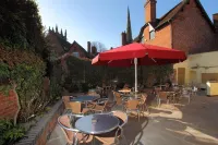 Cromwell's Tap House Hotels in Shrewsbury
