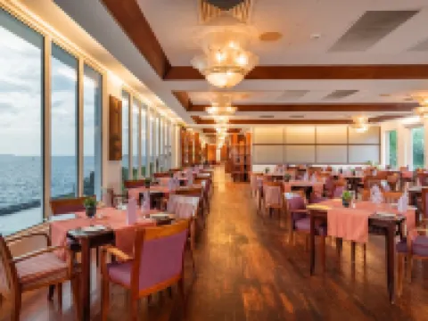 Hulhule Island Hotel Hotels in Malé