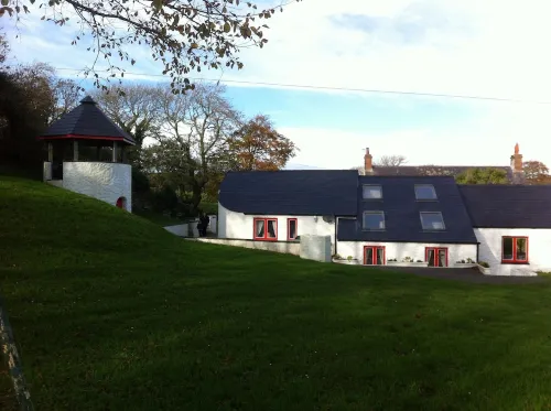 High quality and luxurious barn conversion close to the sea