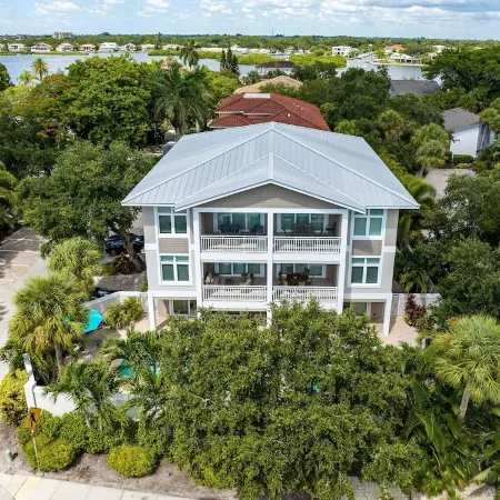 No Bunks-King Beds, Private Pool & Beach Access, TVs in Bedrooms