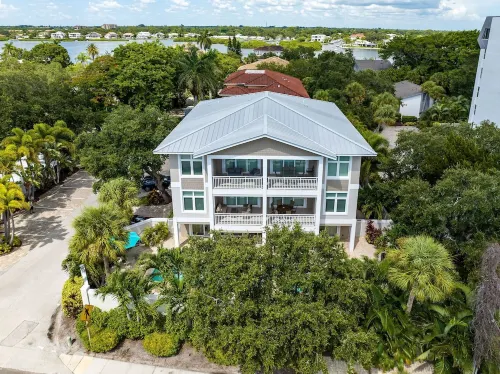 No Bunks-King Beds, Private Pool & Beach Access, TVs in Bedrooms