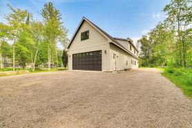 Fire Pit & Lake Views: Cozy Crooked River Retreat!
