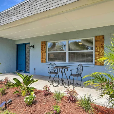 2 Mi to Beach: Home w/ Screened Porch in Largo