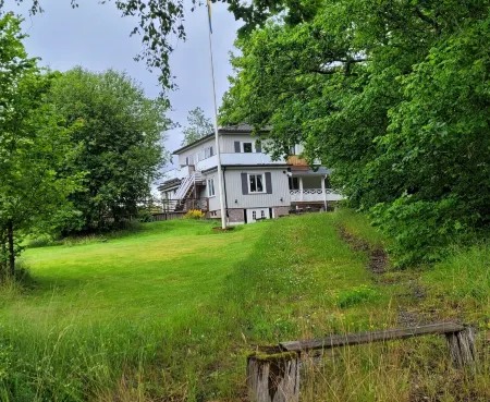 Villa Ekegården Отели в г. Юнсеред