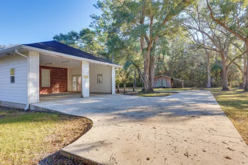 Tranquil Coden Retreat: 10 Mi to Dauphin Island! - Homestays