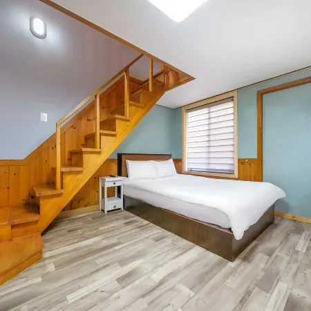 Gapyeong Green Star Pension (Remodeling, Spa) Отели рядом с достопримечательностью «Астрономическая обсерватория «Космопия»»