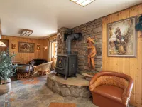 Spirit Lake Lodge Hotels in Grand Lake