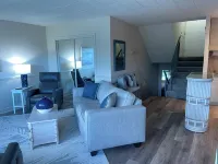 BEAUTIFUL IN TOWN! - 2 Bedroom 1 Bath on Rehoboth Ave.Walk to Beach and Shops!