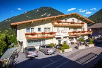 Pension St.Lukas فنادق في Nauders