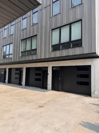 Private Rooftop  BayView&Town2 Lake Michigan Views. Walk to Beach AND Dining!