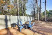 5 Mi to Stone Mountain Lithonia Getaway Hotels near Sassy's