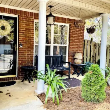 Near Oak Mtn Garden Home