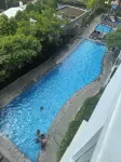 Modern 2-Bedroom Condo in Vibrant Araneta City, QC - Homestays