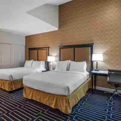 Best Western Plus Palm Court Hotel Rooms
