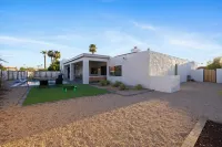 El Dorado by Avantstay Luxe 4BR w/ Pool, Putting Green, Fireplace Near Kierland
