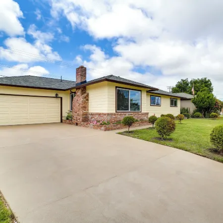 Salinas Home w/ Pool - Near Weathertech Raceway!