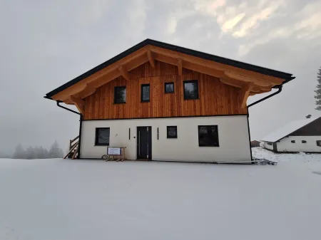 Almhaus Hochenwarter Apartment 2 Отели в г. Sonnenalpe Nassfeld
