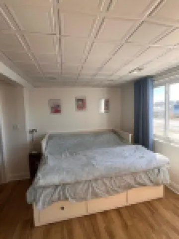 Lake Side Cottage - Summer or Winter Getaway