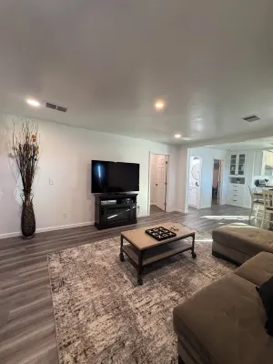 Elegant Modern Winslow Home