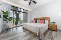 5-Bedroom Villa in Guard Gated Beachfront Community, Tamarindo/Langosta w/ Xtras - palestra