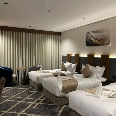 How Inn Hotel Hotels near Rashed Mall
