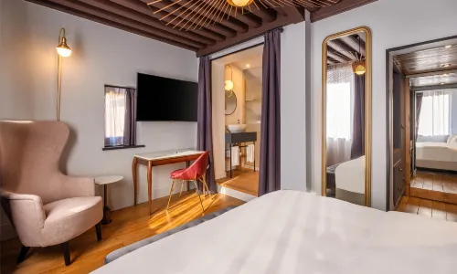 Cour des Loges Lyon, A Radisson Collection Hotel
