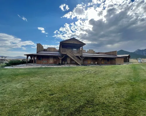 Cozy Cabin 11 at the Almo Inn near City of Rocks/Castle Rock Park in Almo, Idaho Hotels in Almo