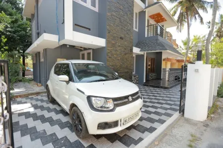 Sreekaryam luxury stay Отели рядом с достопримечательностью «NAZI»