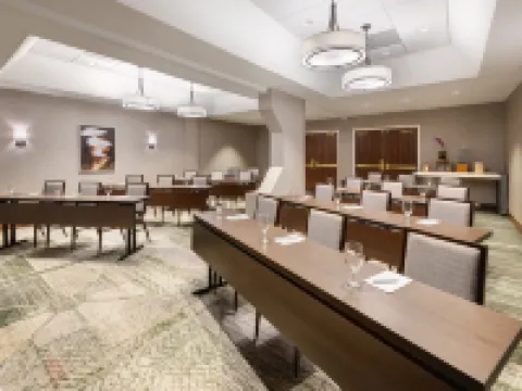 Embassy Suites by Hilton Tysons Corner Các khách sạn ở Tysons