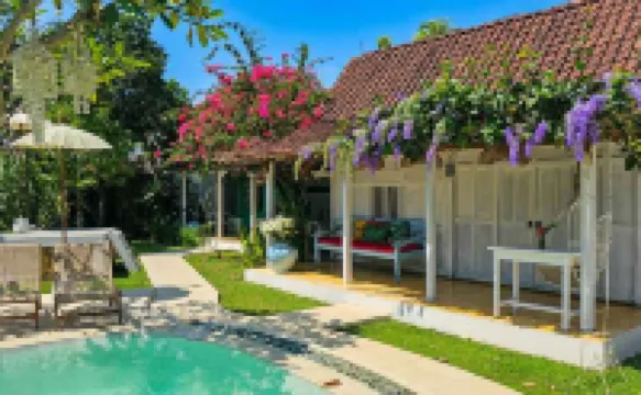 嘉怒爾別墅旅館