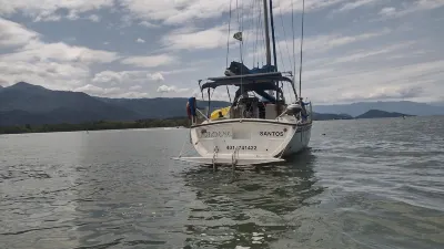 Charter com Pernoite no Veleiro Moana Hotels near Cepilho beach