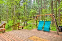 Peaceful Wooded Cabin by Mt Baker Ski Area! - Wifi