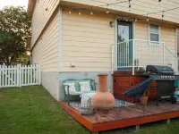 Family Pet Friendly 3-Bedroom Vintage Inspired House in Kyle - Plum Creek Hotels in Kyle