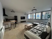 Charming downtown apartment