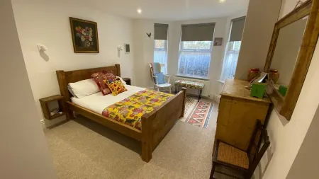 Church Retreat - Magnificent Seaside Apartment. Award Winning! Отели в г. Сейнт Леонардс