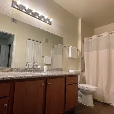 Gilbert/Mesa Solana Luxury Condo 1 Bdrm/1 Bath Near MD Anderson Cancer Center