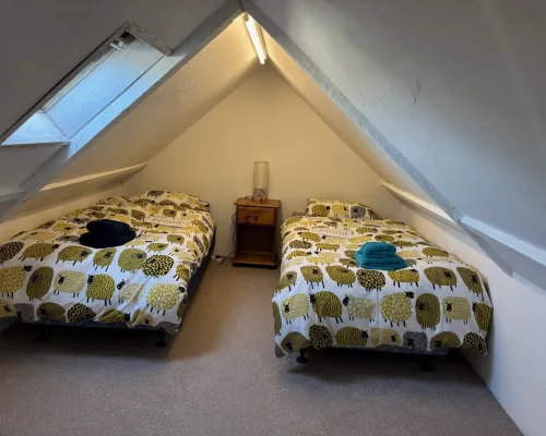Beachside Apartment with Stunning Sea Views (only a few steps from the beach Hotels in Pendine