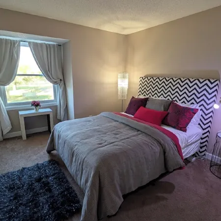 Inviting Cozy House in the Heart of Maple Grove