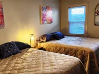 Charming 2-bedroom apartment with equipped kitchen and AC, in Cumberland, MD. Hotels in Cumberland