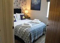 Bramley Suite - The Apple Barn at Hungarian Hall, Pettistree, Woodbridge Hotels in Woodbridge