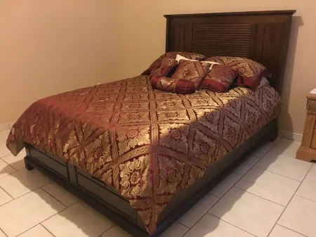 Quiant, quiet apartment near to the beach, and shopping with FREE bicycles