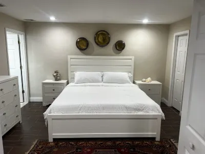 Cosy ground floor apartment in house on a private beach. Hotel in zona Sebastian Inlet State Park Hammock Trail